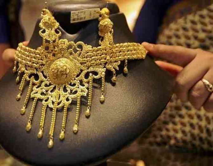 Gold Glitters On Dhanteras; Sales Jump 15% Despite High Prices